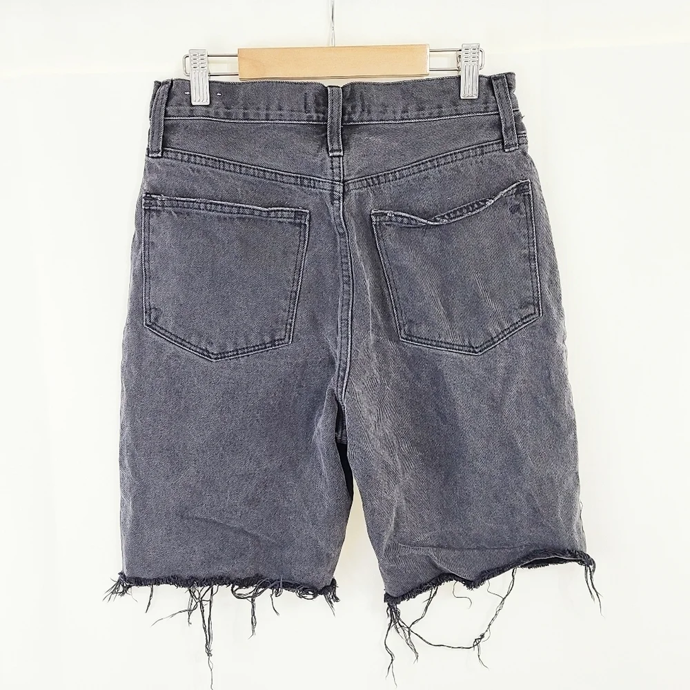 Madewell High-Rise Long Denim Shorts in Encino Wash black gray size 26